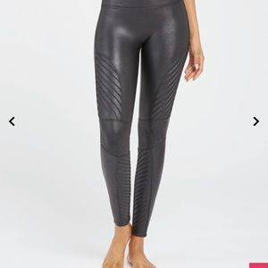 NWT Spanx Moto Legging